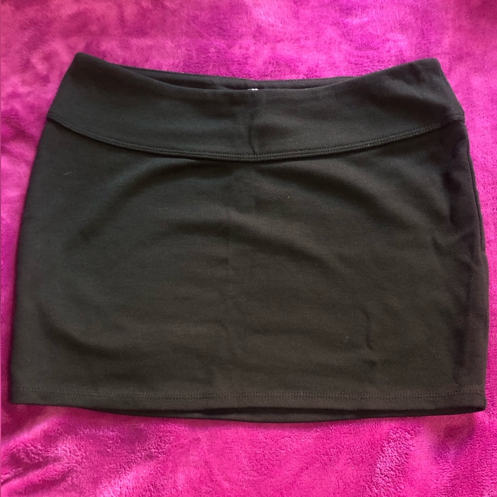 H&M Black MiniSkirt